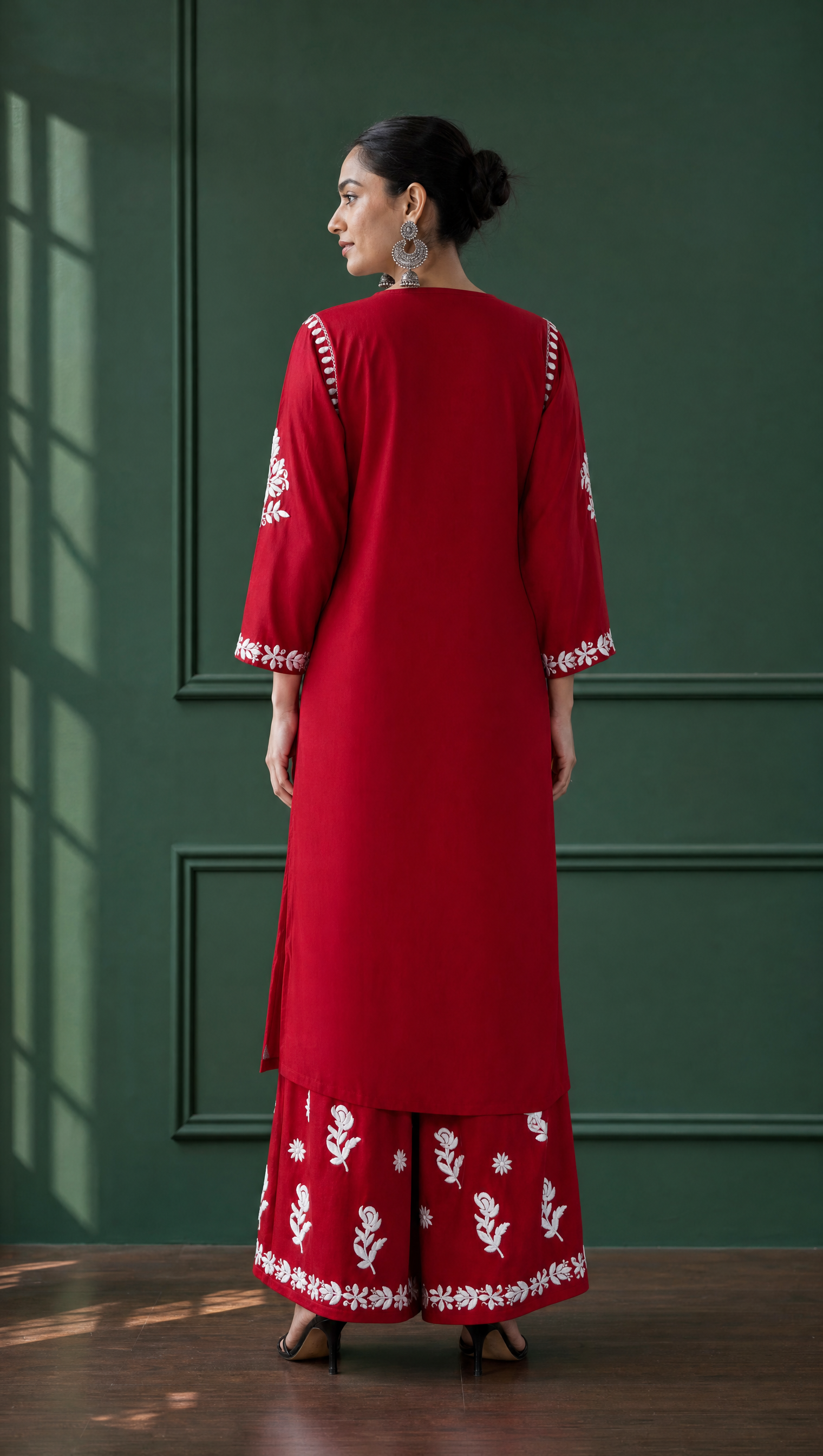 Maroon chikankari kurta with 3/4 sleeves and embroidered border