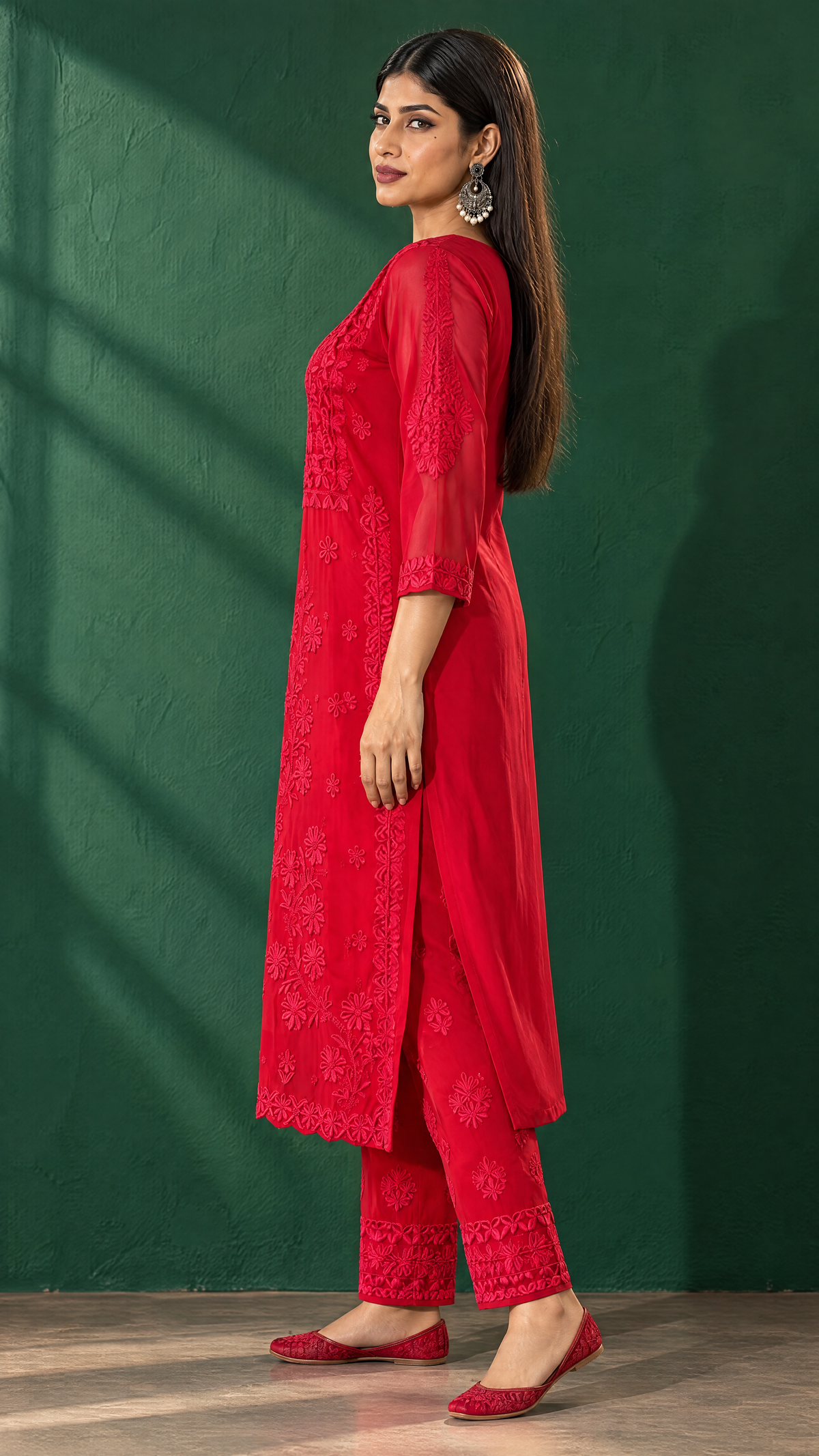 Magenta Georgette Kurta With Floral Chikankari Embroidered Yoke