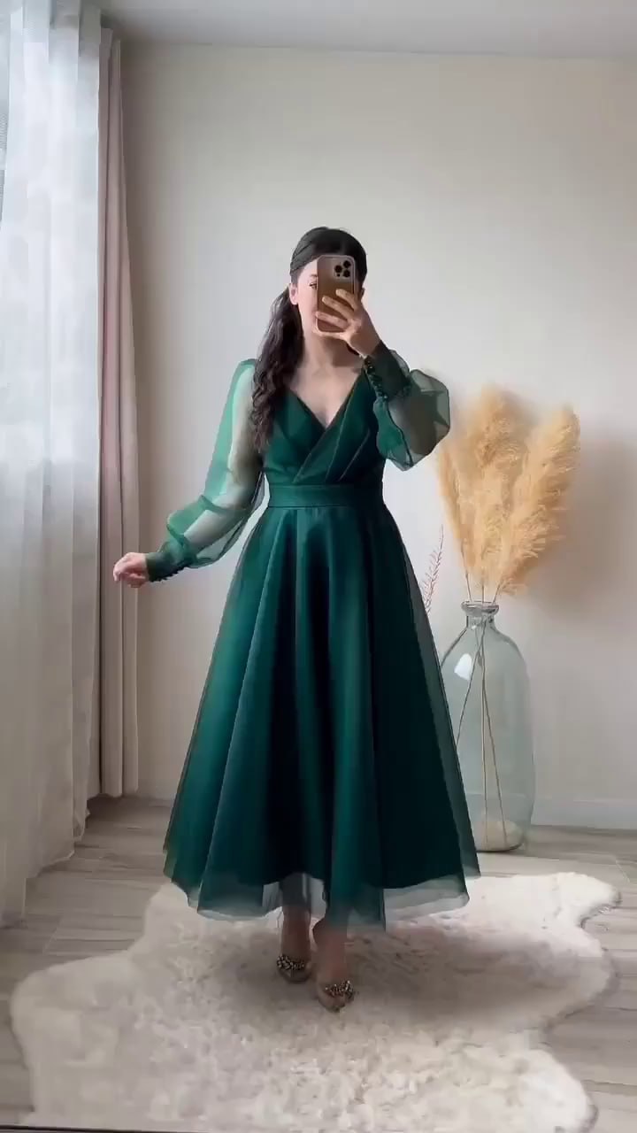 Rama Green Organza Silk Plain Gown - PinkSaree